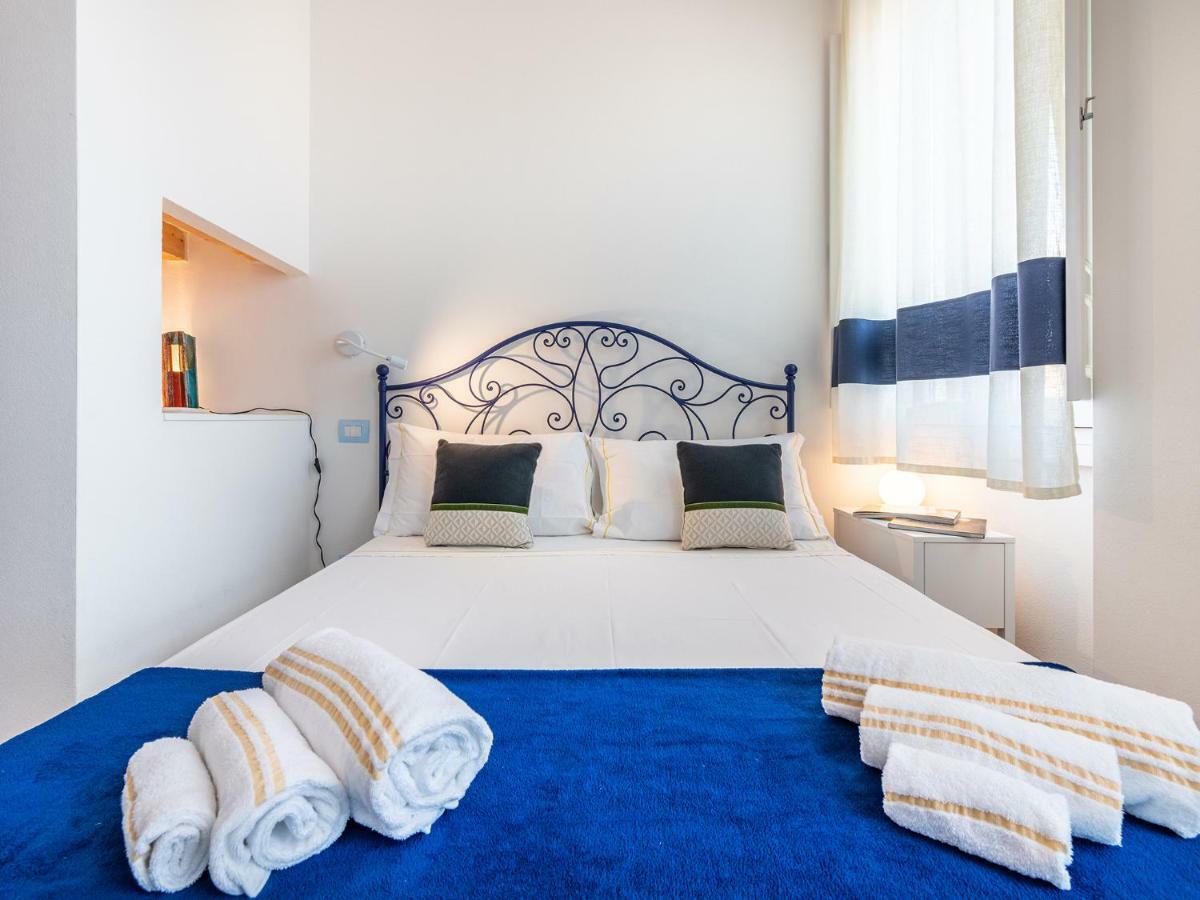 "Bea'S Terrace" - Private Jacuzzi And Panoramic Rooftop In The City Centre Cagliari Exterior photo
